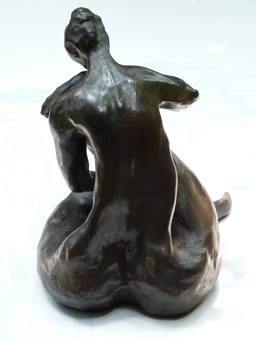 002 遙想馬諦斯之二 後面 27 cm x25 cm x 28cm 2001 銅雕_縮小大小