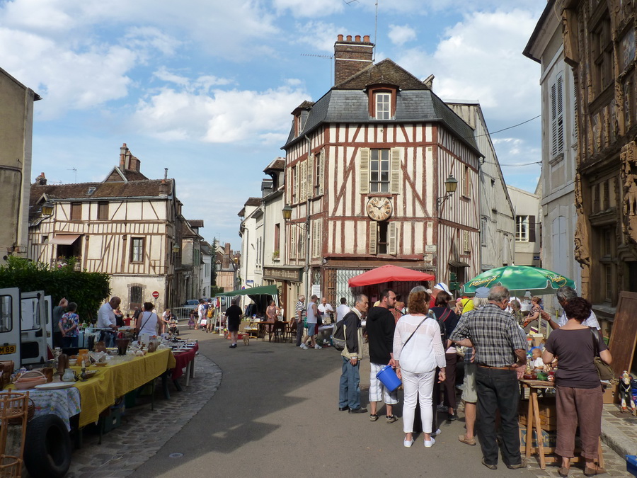 081-9 Joigny 2012-08