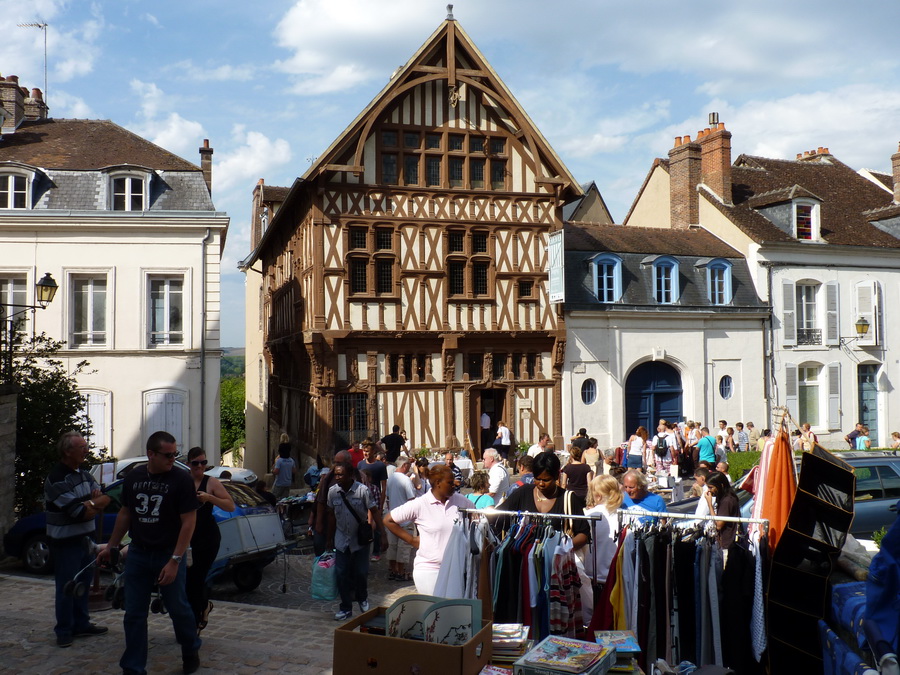 081-12 Joigny Maison du Bailli 2012-08