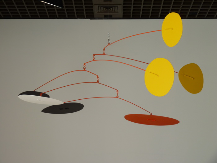 0276 Alexander Calder 1898-1976 les trois soleils jaunes 1955 fer peint
