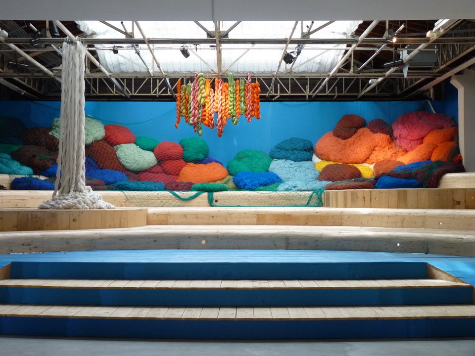 002 Sheila Hicks ne 1934 USA baoli 2014