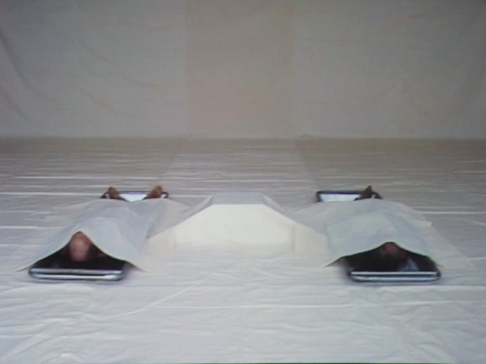 026-4 Araya Rasdjarmrearnsook b1957 conversation I-III 2005 video 12mm