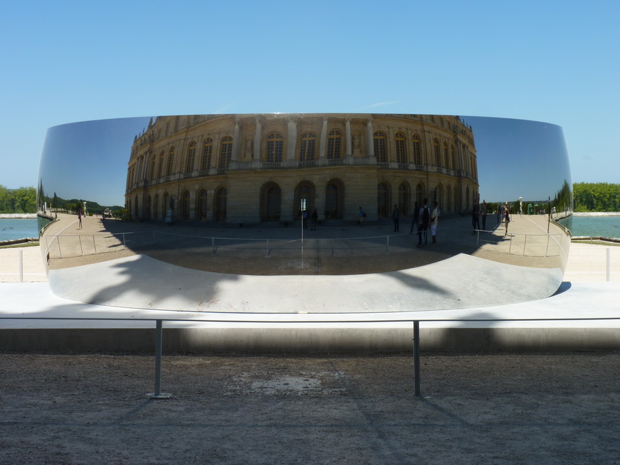 0010 Anish Kapoor c-curve 2007