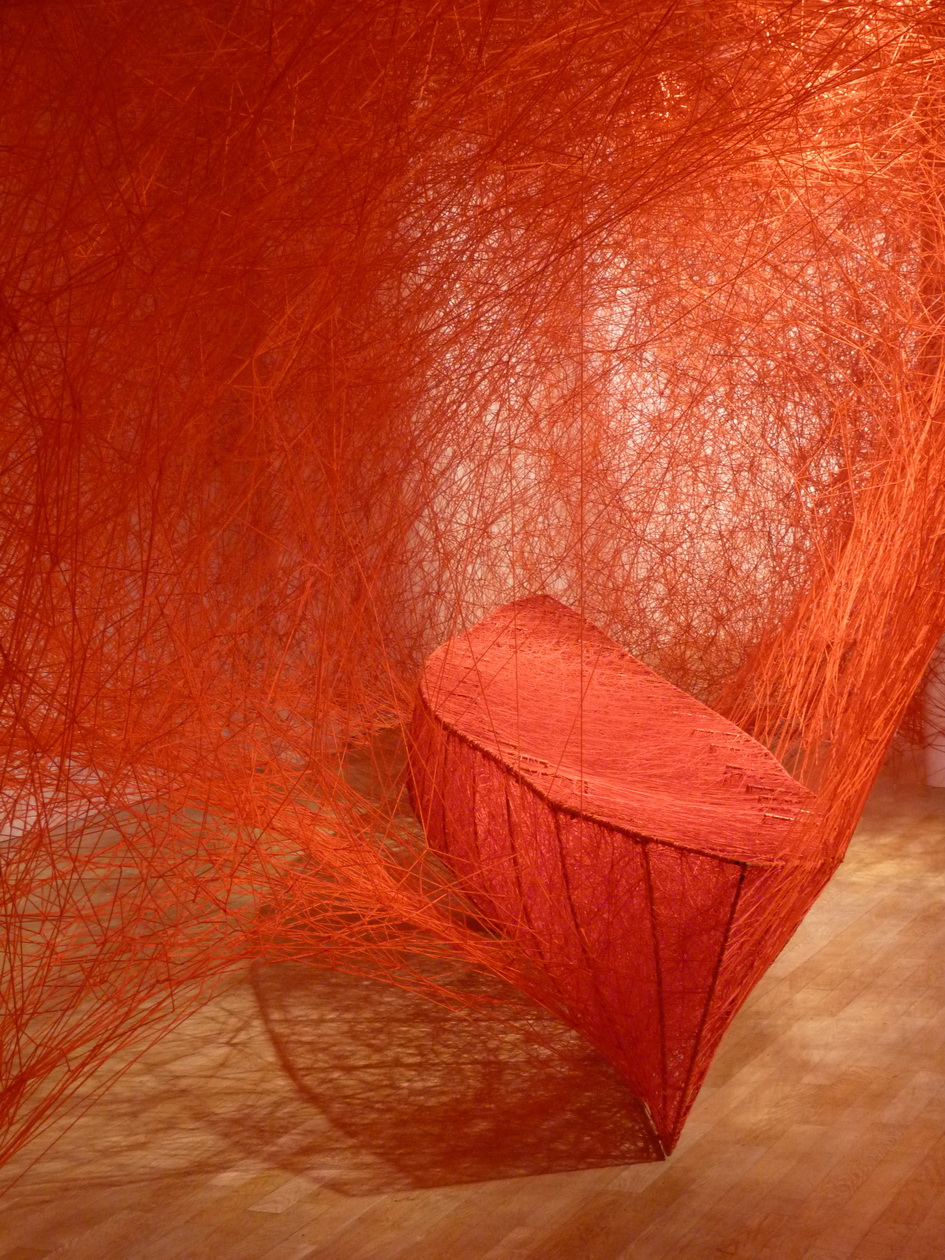P1620770 Chiharu Shita ne1972 destination 2017 installation in situ dimensions variables laine et metal
