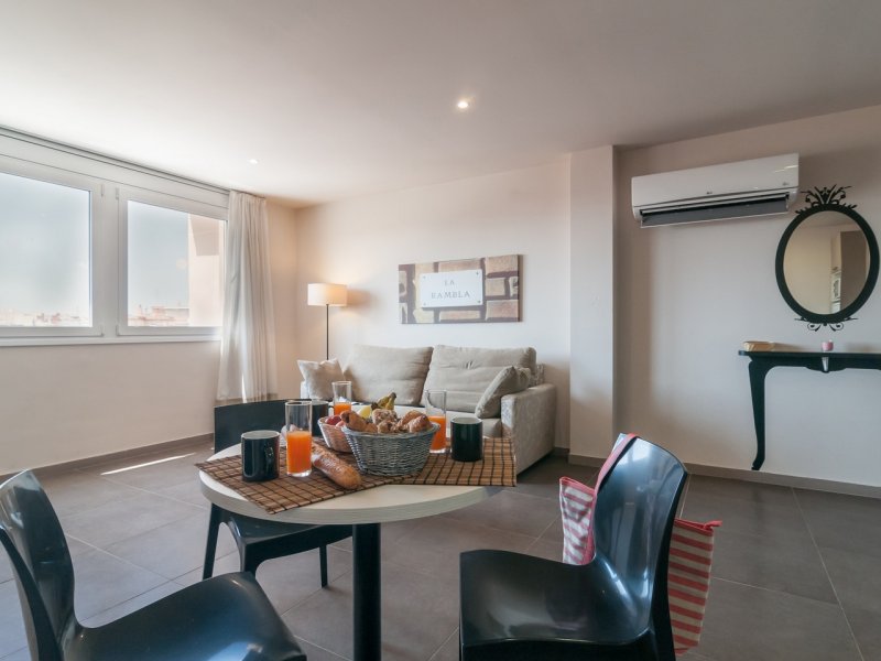 Residence Pierre & Vacances Barcelona Sants, Barcelone ...