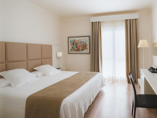 Hotel Pirineos Figueres