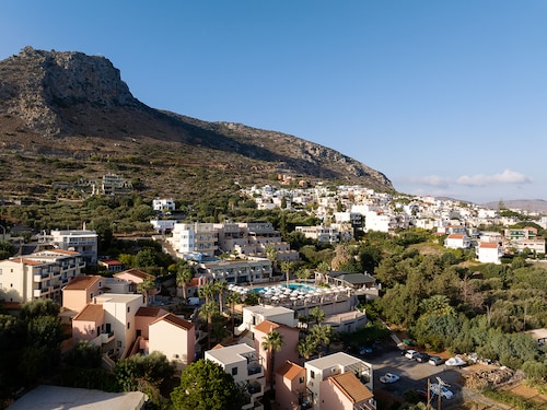 Photo Asterias Village Resort