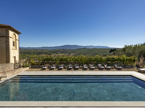 Torre A Cona Farmhouses