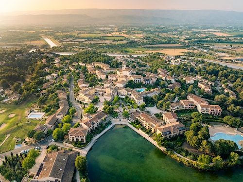 Pont Royal en Provence