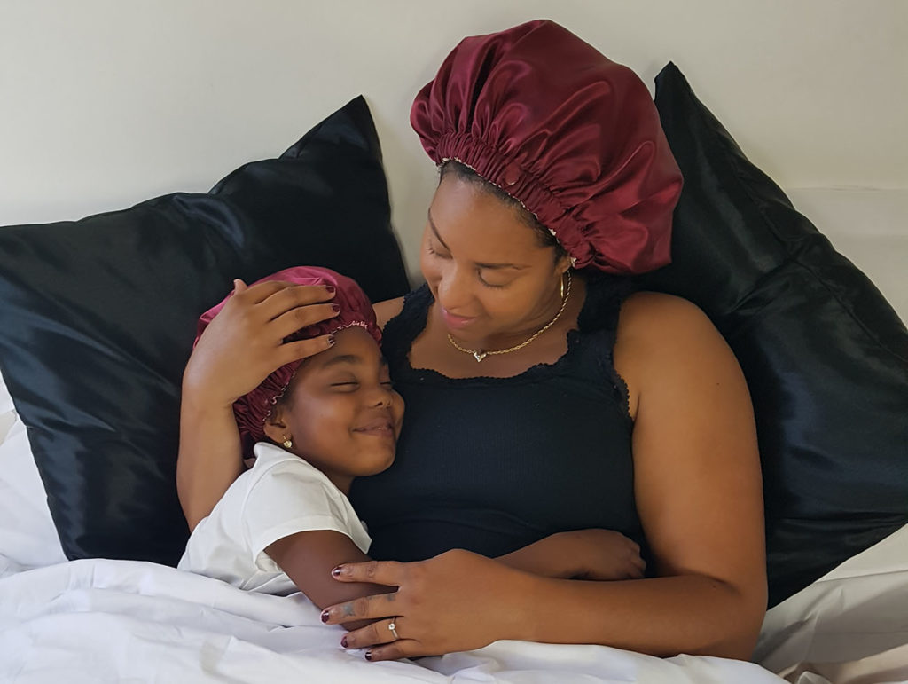 Bonnet de nuit pour cheveux crépus chez Capibeauty