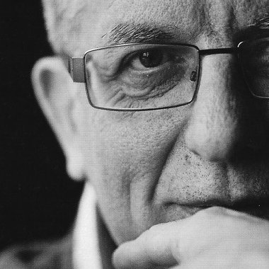 HUBERT BÉASSE Affaire sous marin rouge portrait