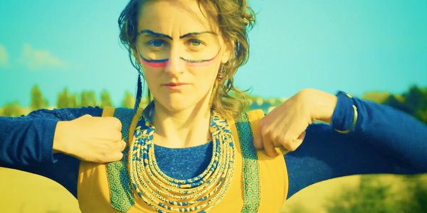 1000px chanteuse maquilee d-frak