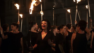 Rouge Feu - sister resist - emilie sciot.jpg