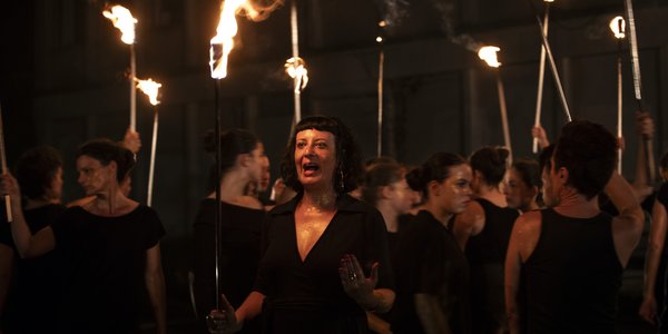 Rouge Feu - sister resist - emilie sciot.jpg