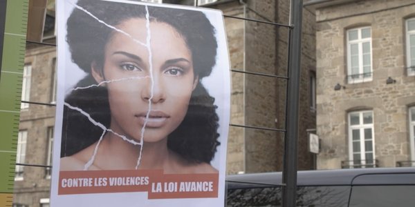 Affiche loi contre violences- S'il sait que je suis la il me tue