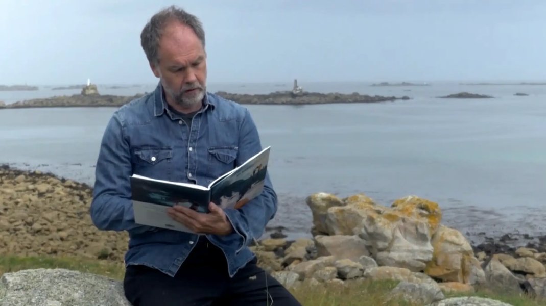 lecture publique bleu pétrole morizur