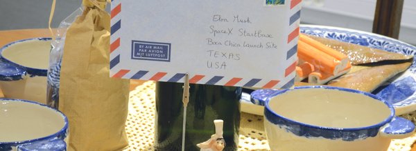 Carton voyageur lettre elon musk cover