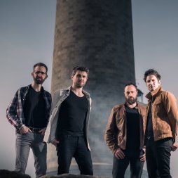 Cent détresses phare