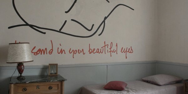 Chambre avec graff - Le blanc du ciel