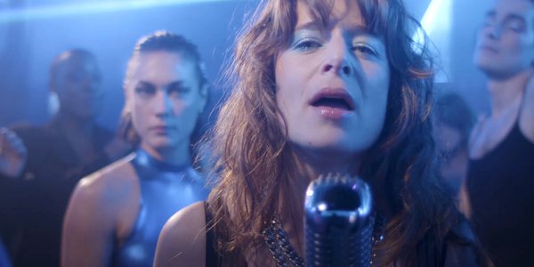 Chanteuse avec danseuse  2 - Elise - Dalva