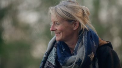 Claire profil et sourire - Claire dare to change