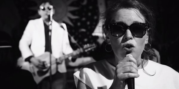 Donas Pull over blanc clip