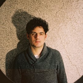 Cogitore - portrait - Gabarit