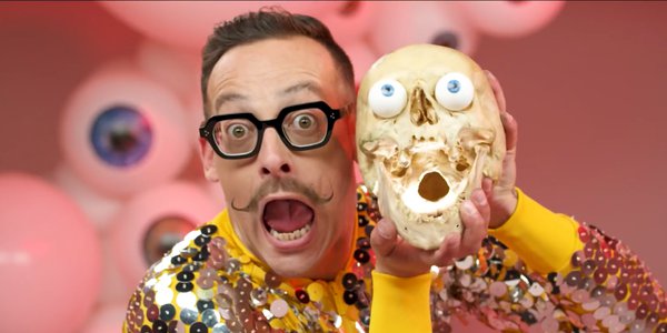 Crane clip jeter un oeil