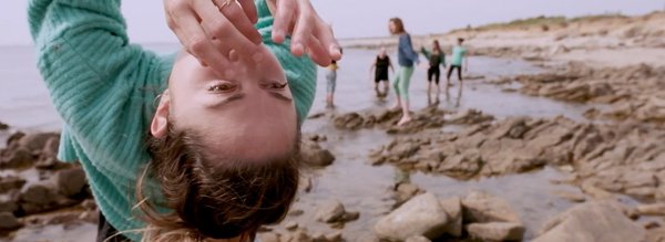 Danseuse tete a l envers - Avec le silence