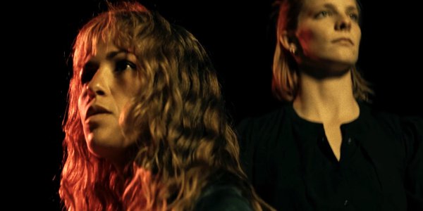 Danseuses en miroir - wilted flowers