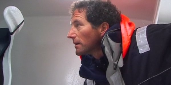 Desjoyeaux dans son bateau