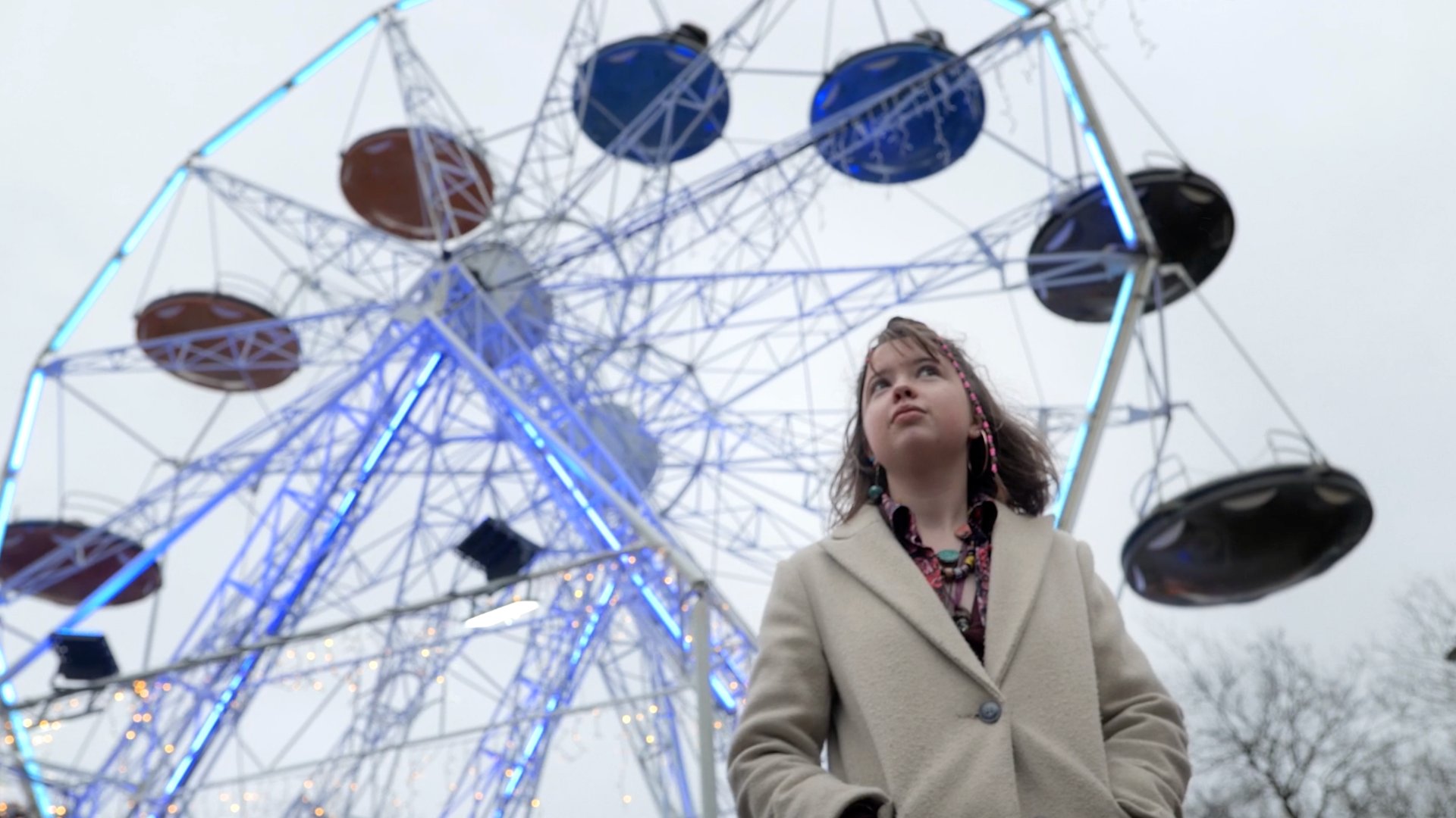 galane devant une roue