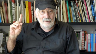 Doigt Leve Le Quernec Cover Face au mur