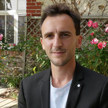 Guillaume Doucet Love Information