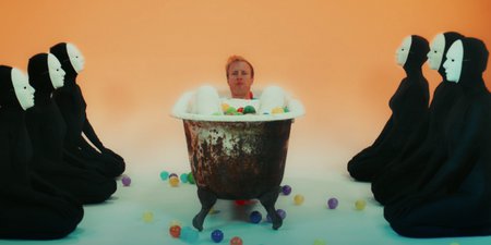 Homme moderne Mohican baignoire et masque