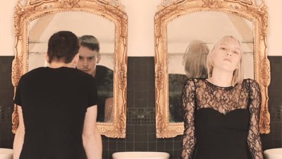 In cage - clip - Sko - individualité dans un couple