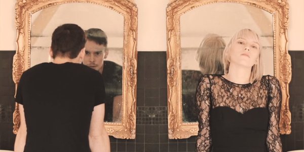 In cage - clip - Sko - individualité dans un couple