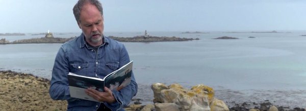 JF-Lebrun-bleu-petrole-lecture-publique-perros-guirec