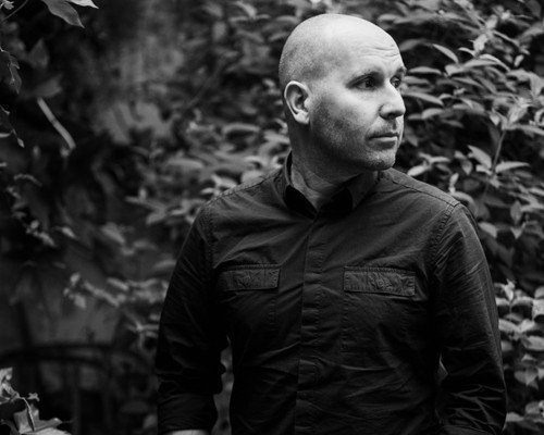 J Mellano - portrait - Gabarit