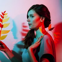 Ladylike-Lily- Echoes-©-Julie-Oona