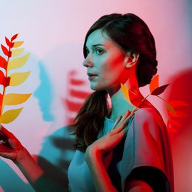 Ladylike-Lily- Echoes-©-Julie-Oona