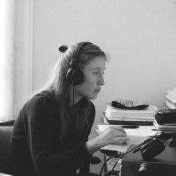 Léa Chevrier dans son bureau