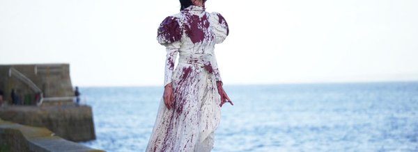 Lena en robe peinture