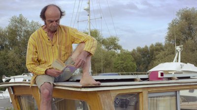 Lecture sur le toit de la cabine - Les oeuvres vives