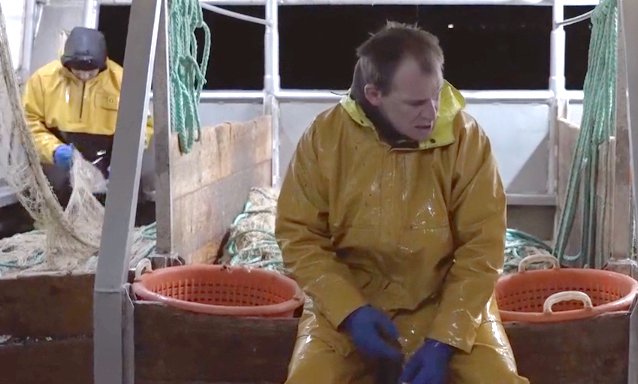 Pecheur assis - Le bateau de mon pere