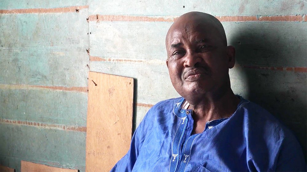 Pere Face Camera Alassane Diago