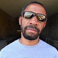 Robot Sapiens Portrait Sans Chien.jpg