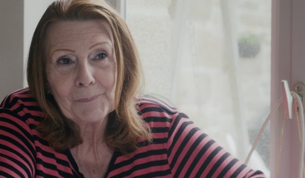 Sourire-Les vivants-Salvert - cover