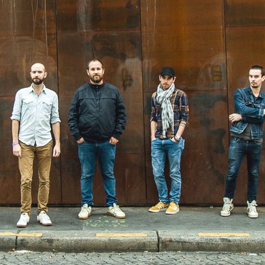 Thomas Howard Memorial groupe