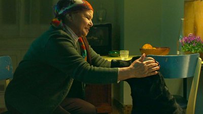 Zakia caline le chien